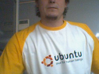 Camiseta Ubuntu no oficial